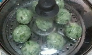 清明菜粑粑的做法窍门,加上野葱那味道不摆了